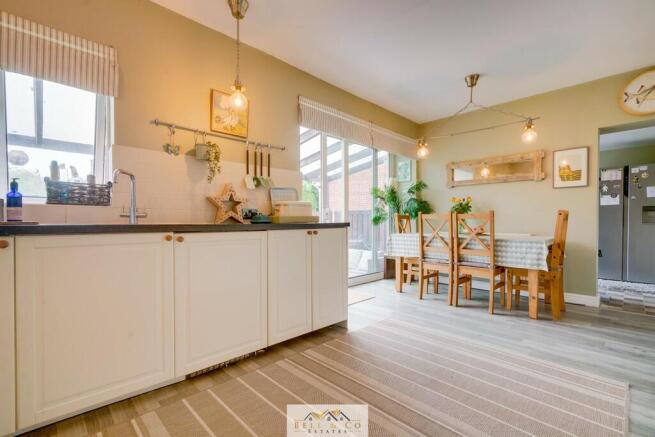 Kitchen Diner  1