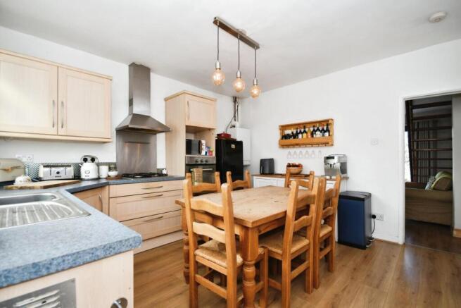 KITCHEN DINER 02.jpg