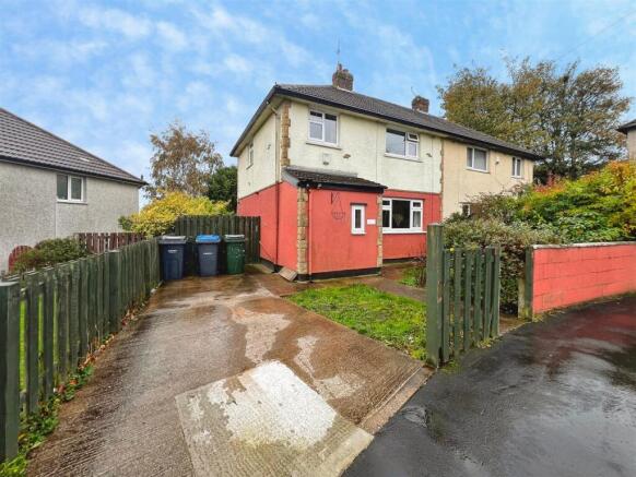 3-bed semi-detached on Farm Hill Road, Bradford, BD10 8BY, £190,000