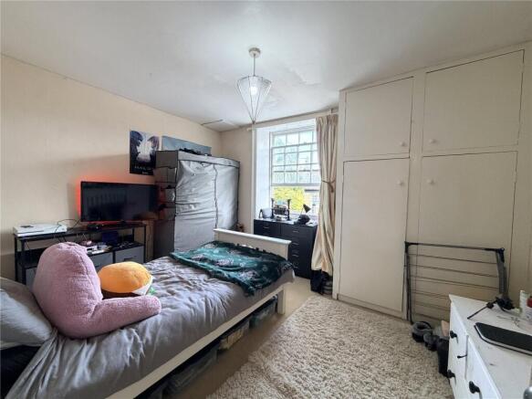 2 bed Apartment for sale Image 6