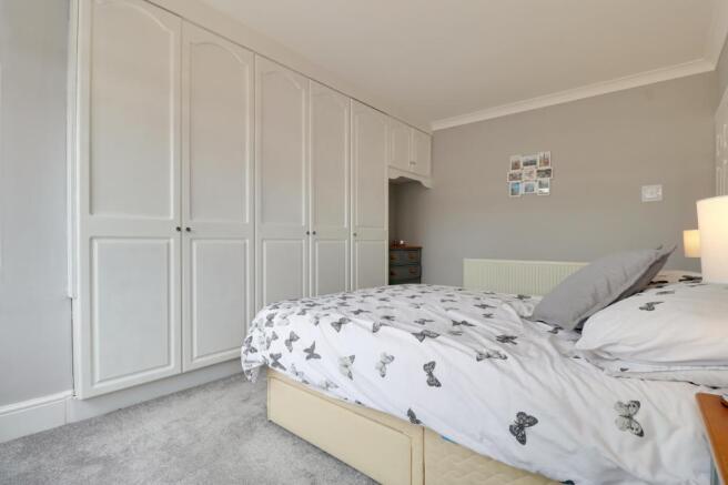 Master bedroom (double)