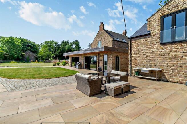 5 tr patio.jpg