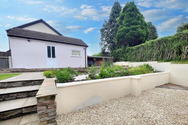Detached Garage