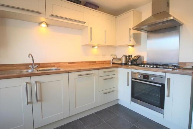 53 Lords Way Kitchen
