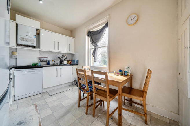 1418852-7-699c6b2...