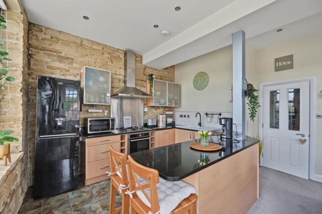 LIVING KITCHEN