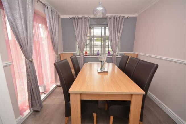 Dining room.jpg
