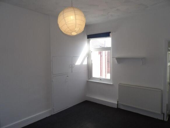 2 bed Terraced to rent Image 7