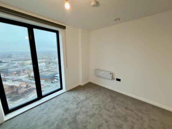 2 bed Apartment to rent Image 7