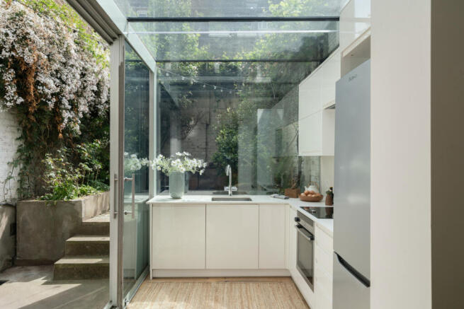 282597 - ST-CHARLES-SQUARE-W12-009.jpg