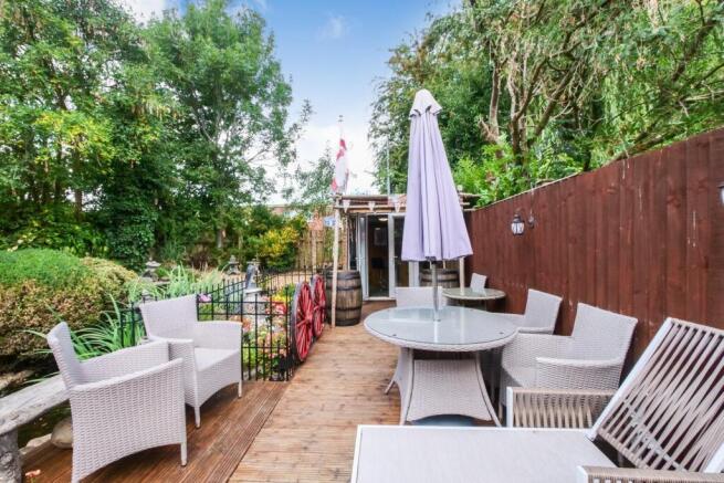 4 bed Semi-Detached for sale Image 10