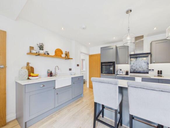 3 bed Semi-Detached for sale Image 6