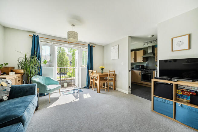 Pulborough - close to amenities photo 4