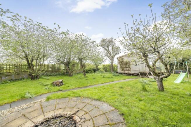 ANOTHER PART OF REAR GARDEN.jpg