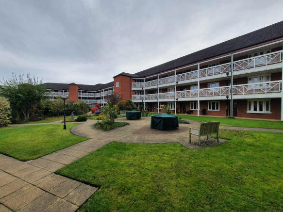 Pinner Court Gardens