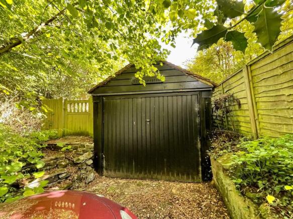 Detached Garage & Drive
