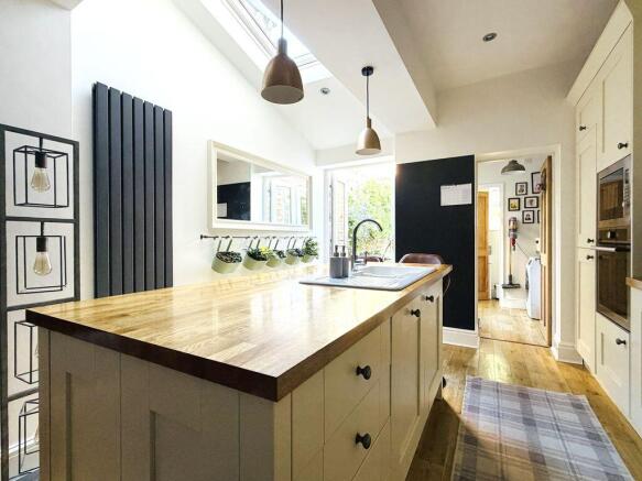 2 bed Terraced for sale Image 12