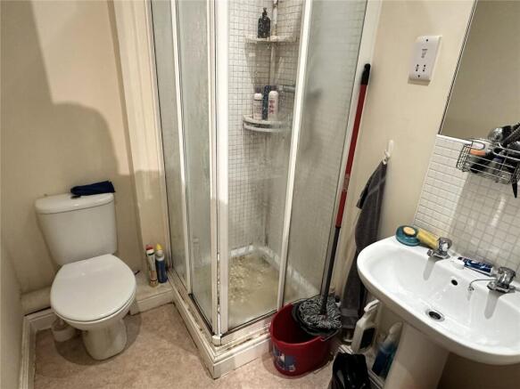 2 bed Apartment for sale Image 5