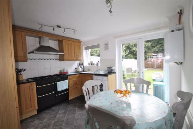 KITCHEN-DINER