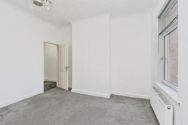 3 bed Terraced for sale Image 10