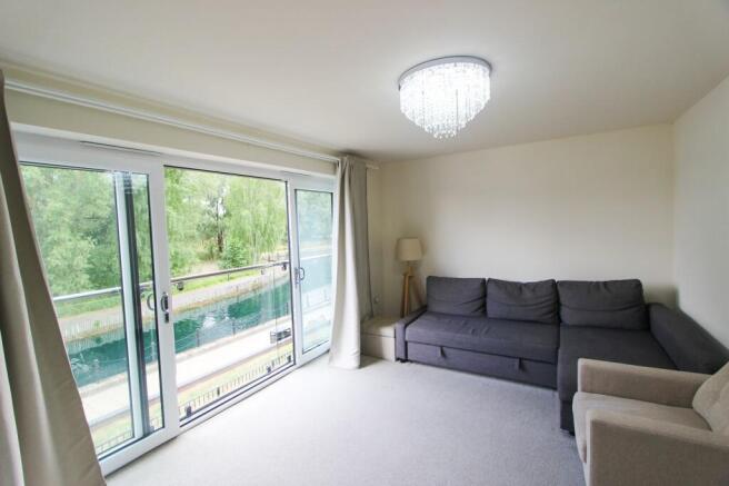 4 bed Terraced to rent Image 9
