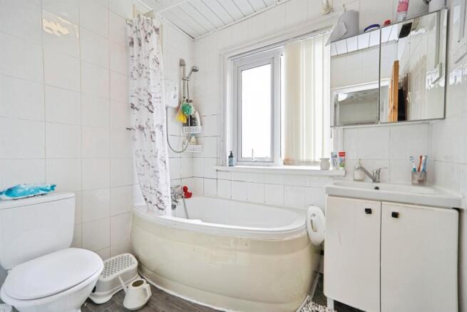 3 bed Semi-Detached for sale Image 10