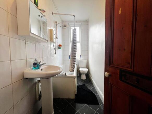 6 bed Terraced to rent Image 12