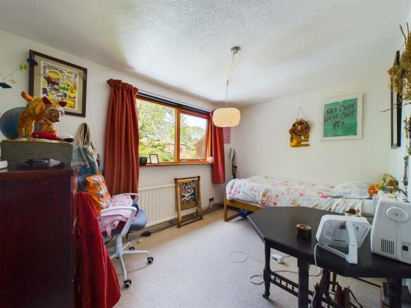 CAM01926G0-PR0081-STILL010.jpg