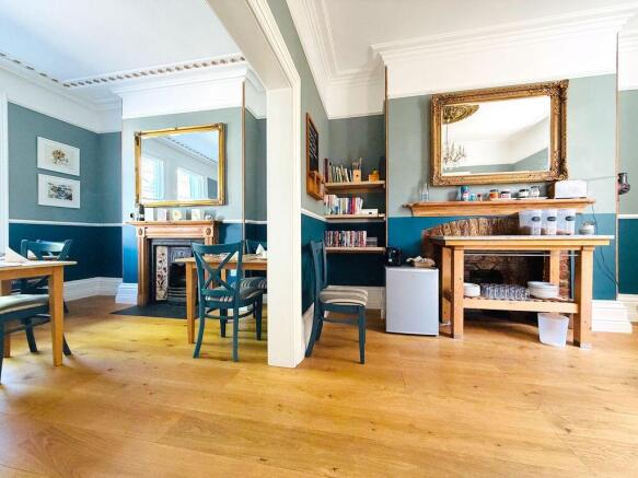 8 bed Terraced for sale Image 8