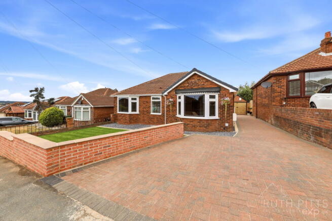 3 bed Detached Bungalow for sale in south elmsall