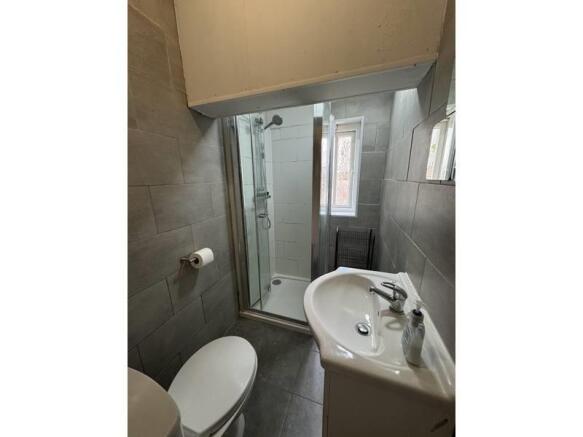 2 Bedroom Ground floor Flat for Rent on Claude Pla