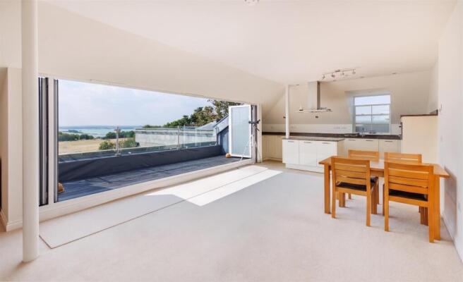 Kitchen/ Living Room