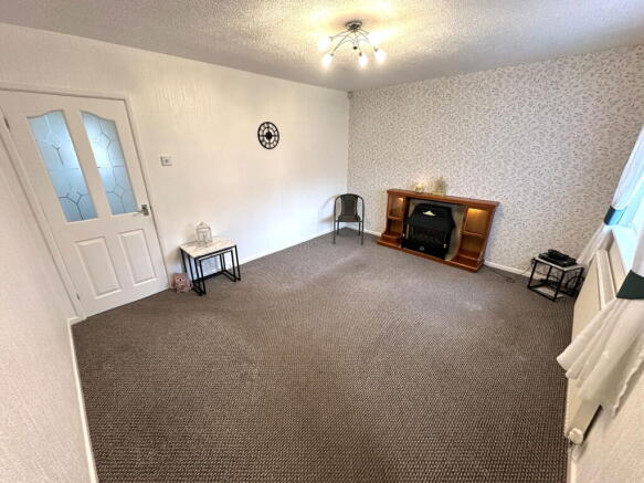 2 bed Semi-Detached Bungalow for sale Image 4