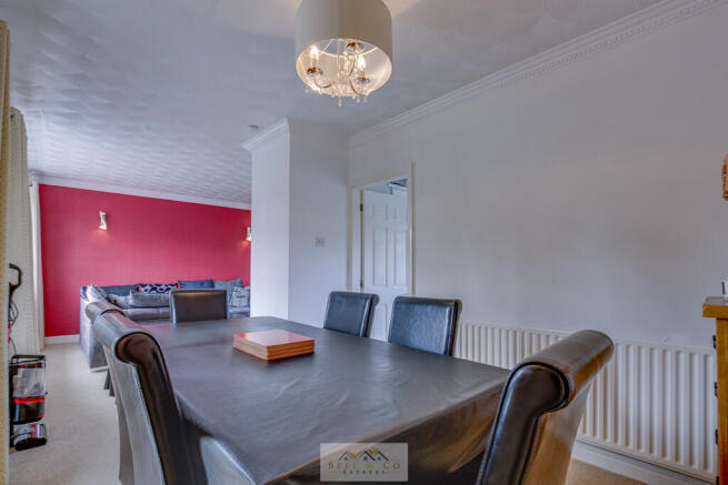 4 bed Detached Bungalow for sale Image 6
