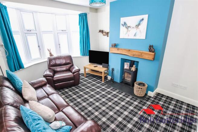 BAY FRONTED LOUNGE