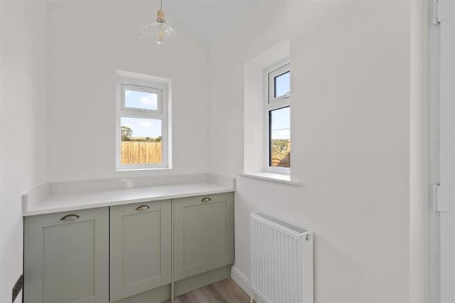 3 bed Terraced for sale Image 6
