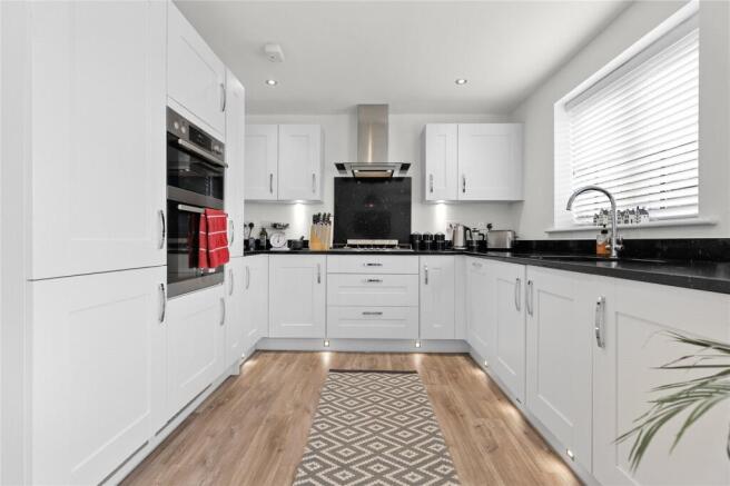 4 bed Detached for sale Image 8