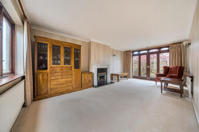 1375544-10-690b3e...