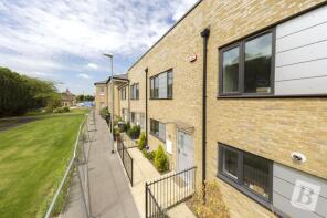 30, 2 Vestry Court, Bournebrook Grove, Romford RM7 0GX