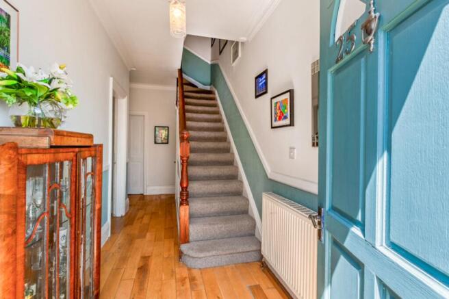 5 bed Terraced for sale Image 8