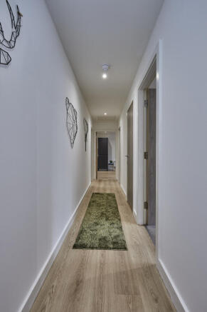 2 bed Flat to rent Image 5