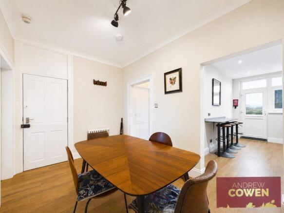 2 bed Apartment for sale Image 9