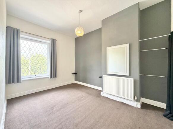 3 bed Terraced to rent Image 7