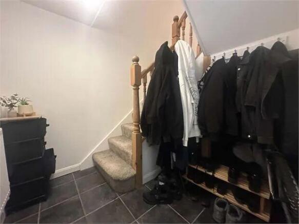 2 bed Apartment for sale Image 3