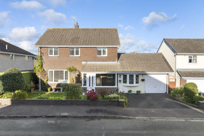 16 Ashlar Drive