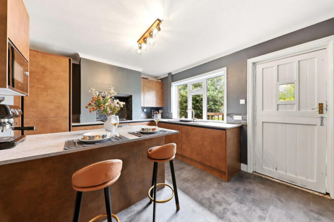 3 bed Terraced for sale Image 4