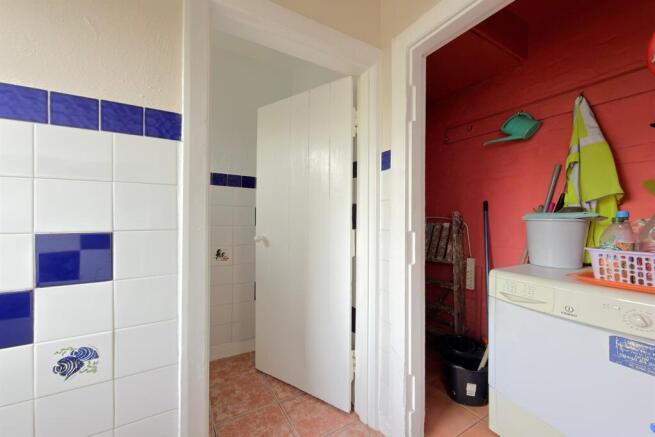 3 bed Terraced for sale Image 10