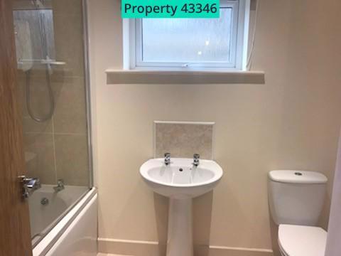 1 bed Ground Flat to rent Image 6