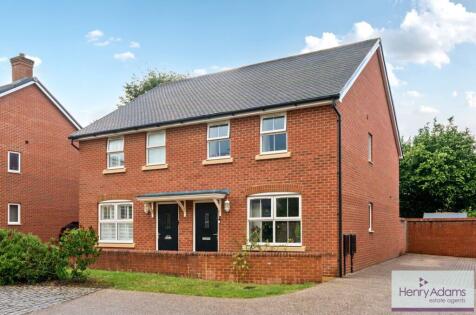 Weald Way, Petersfield, GU31