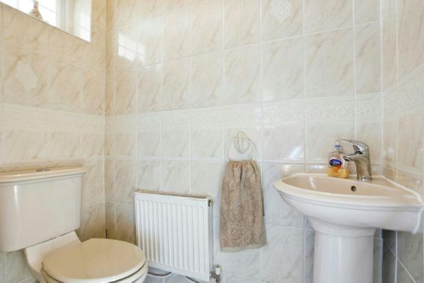 SEPARATE WC
